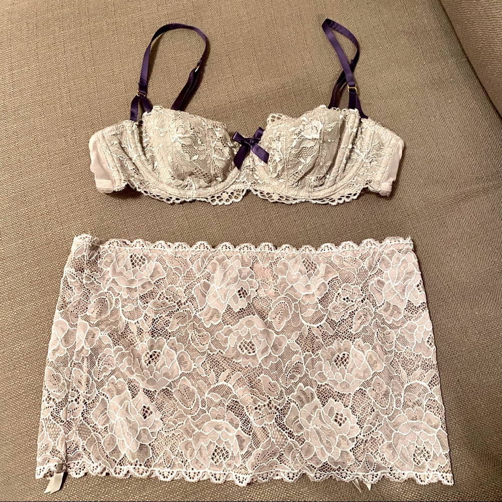 Y2K Victoria’s Secret Ice Gray and Purple Bra & Garter Belt Panty 34B
